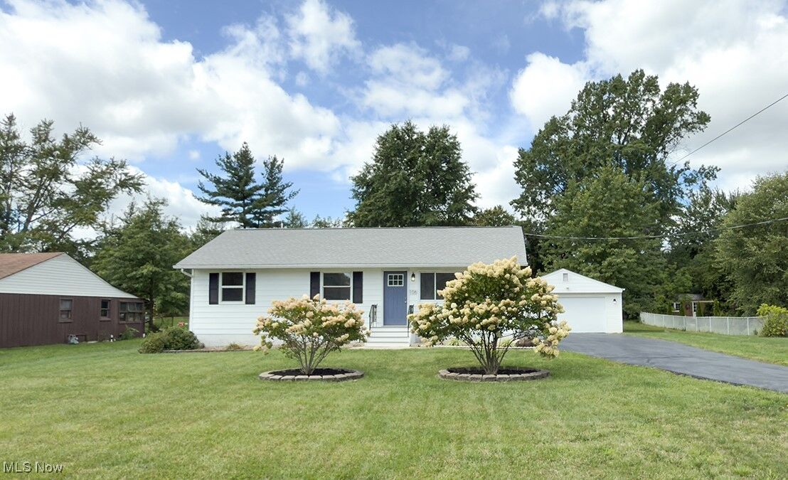 Property Photo: 106 Briarleigh Drive OH 44212