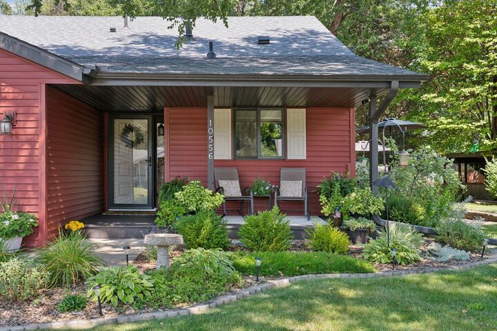 Property Photo:  10556 Grant Drive  MN 55347 