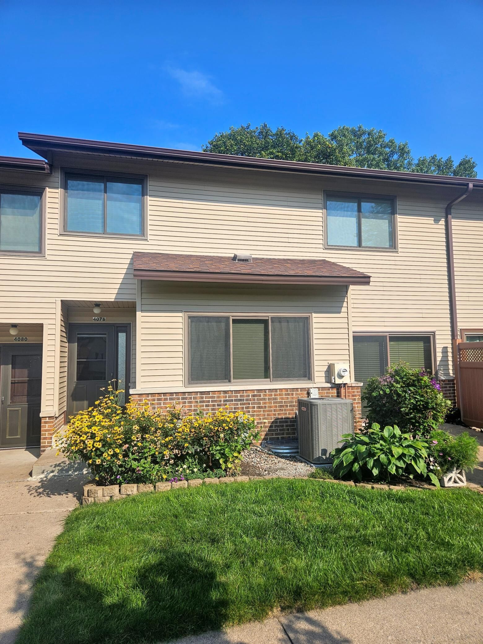 Property Photo:  4078 Foss Road  MN 55421 