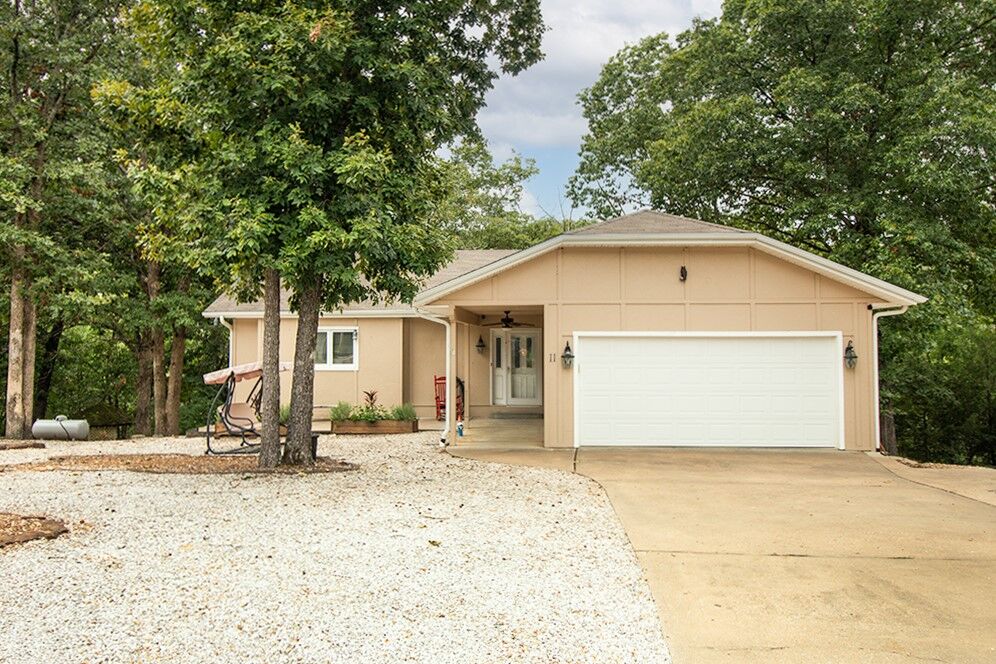 Property Photo: 11 Halifax Lane AR 72714