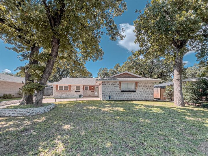 Property Photo: 2121 N Markwell Avenue OK 73127