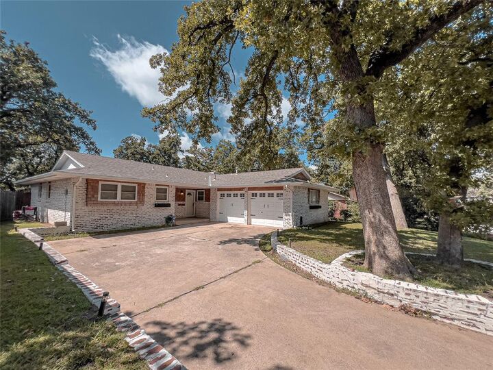 Property Photo:  2121 N Markwell Avenue  OK 73127