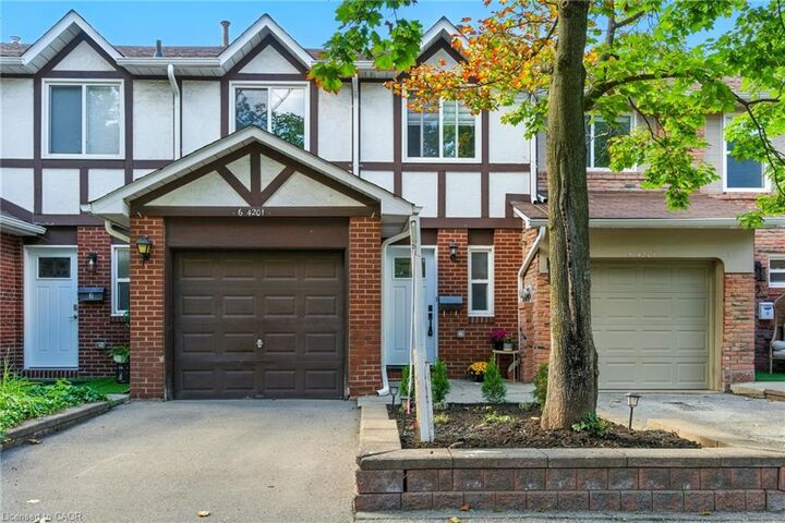 Property Photo:  4201 Longmoor Drive 6  ON L7L 5J9 
