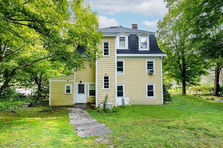 Property Photo:  946 Bay Rd. 2  MA 01982 