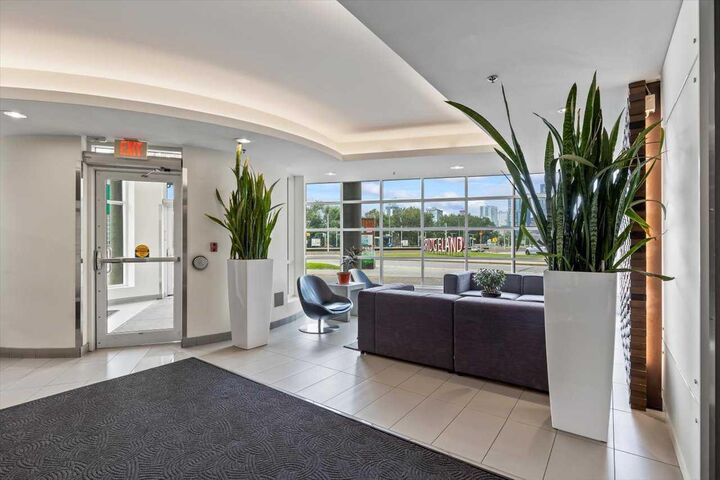 Property Photo:  38 9 Street NE 610  AB T2E 7X9 