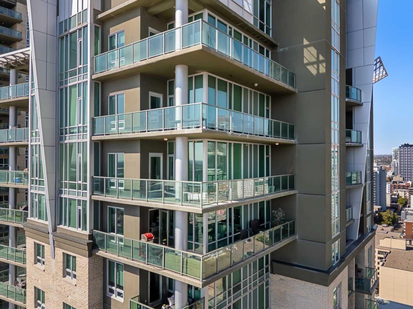 Property Photo: 1410 1 Street SE 2104 AB T2G 5T7