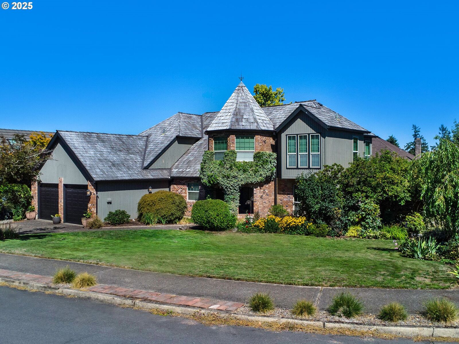 Property Photo:  4050 Serango Ct  OR 97068 