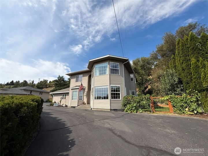 Property Photo: 6 Valley View Park Drive WA 98841