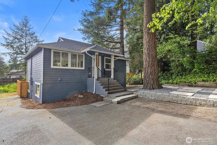 13331  23rd Avenue NE 2  Seattle WA 98125 photo