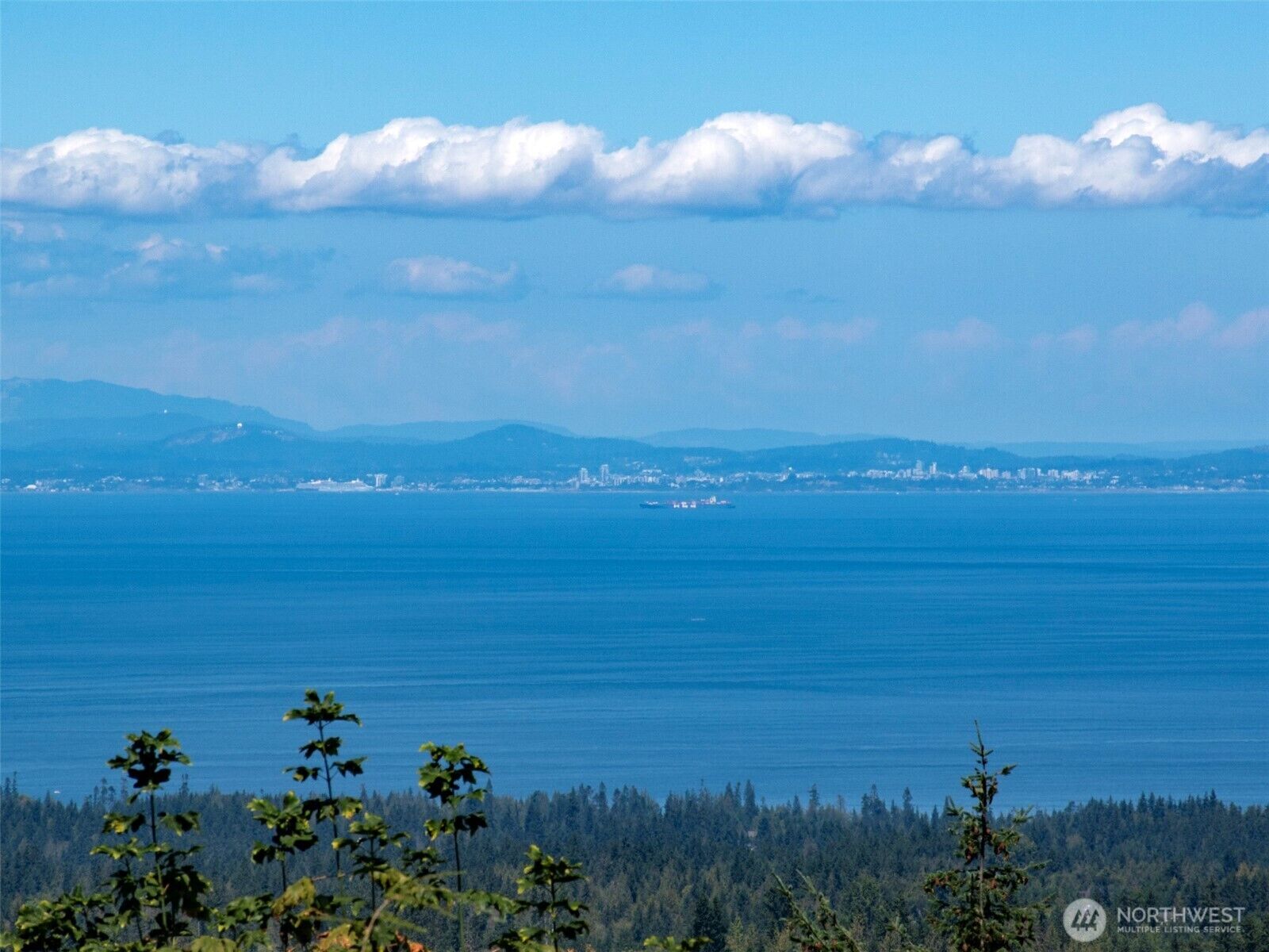 Property Photo: 596 Watershed WA 98362