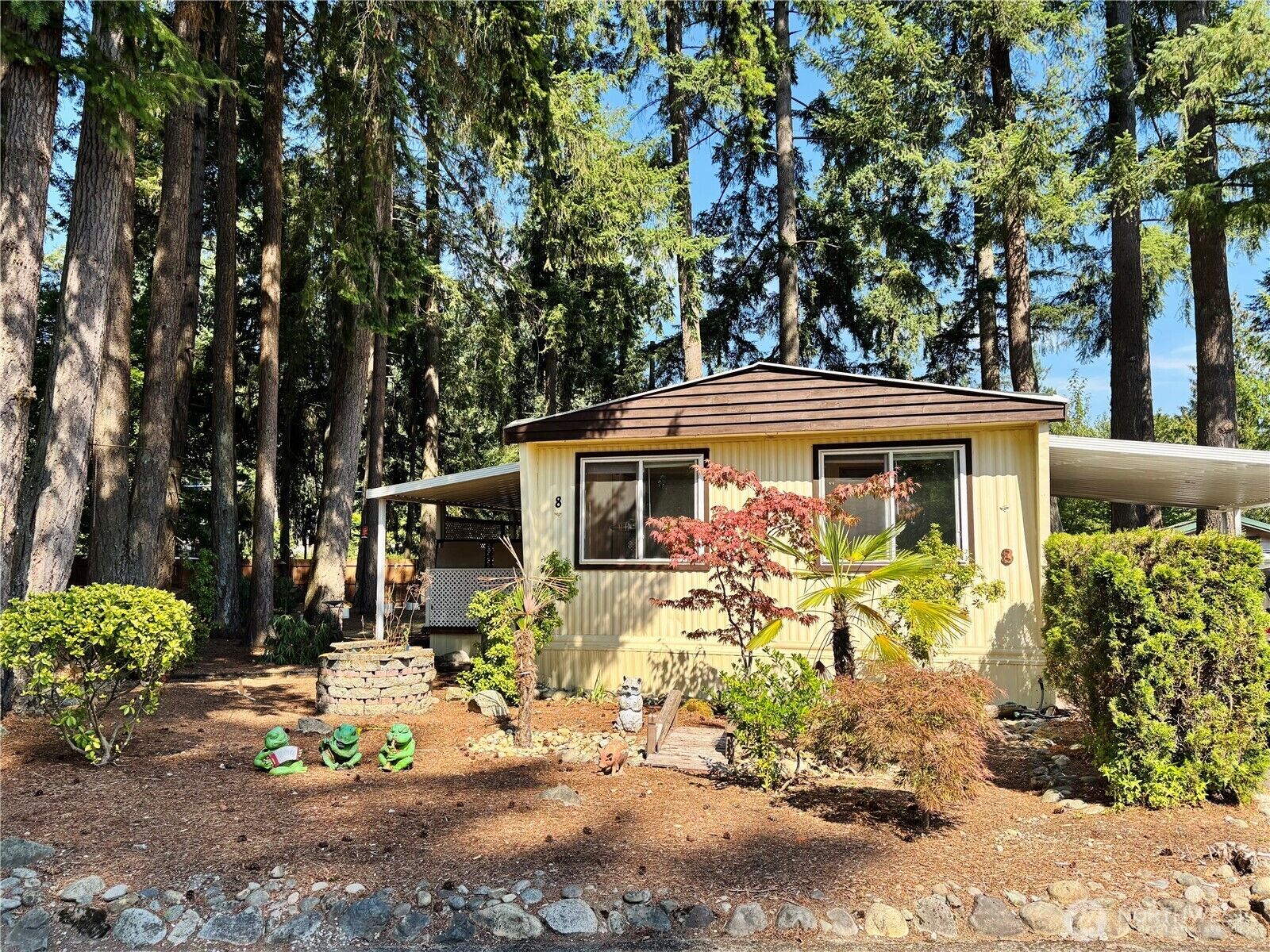 Property Photo:  18425 NE 95th Street 8  WA 98052 
