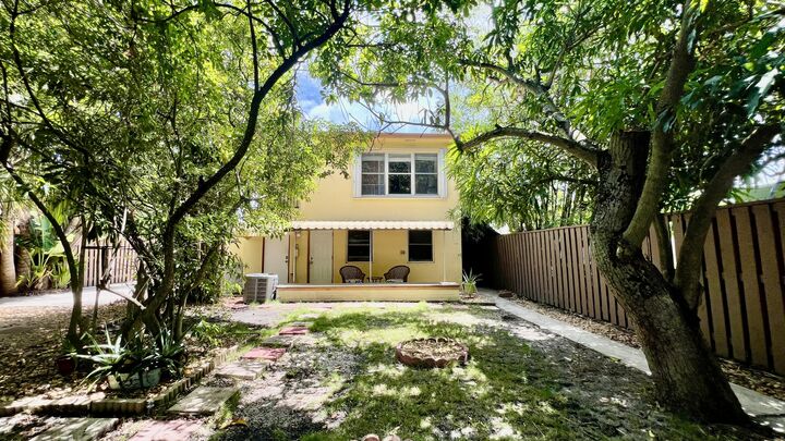 Property Photo: 1120 S Federal Highway FL 33460