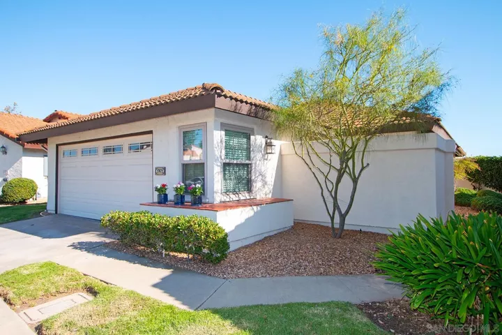 Property Photo: 17672 Plaza Acosta CA 92128
