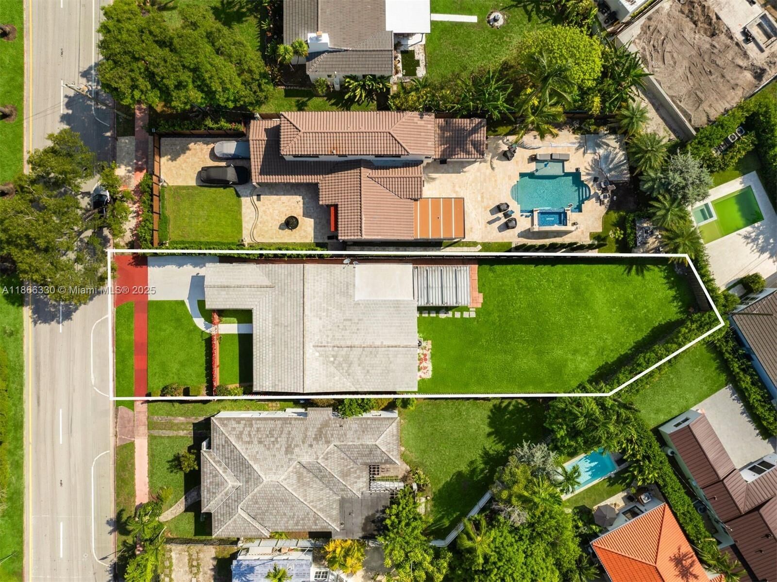Property Photo: 5127 Alton Rd FL 33140