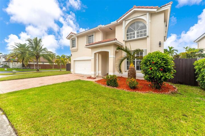 Property Photo: 16575 SW 101st Ter FL 33196