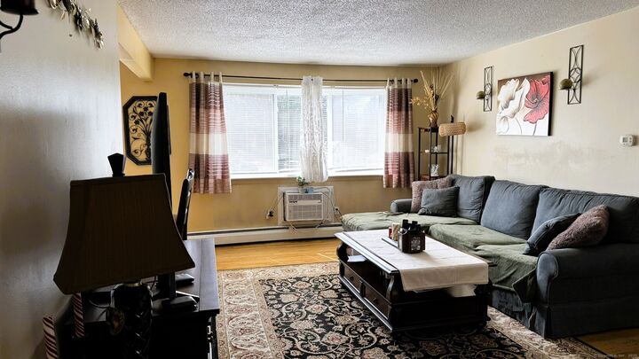 Property Photo: 90 Boardman Street Apt A2 CT 06010