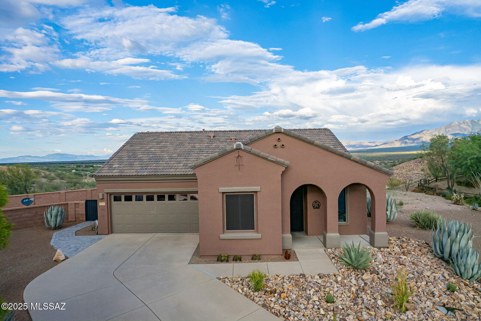 Property Photo:  5777 S Painted Canyon Drive  AZ 85622 