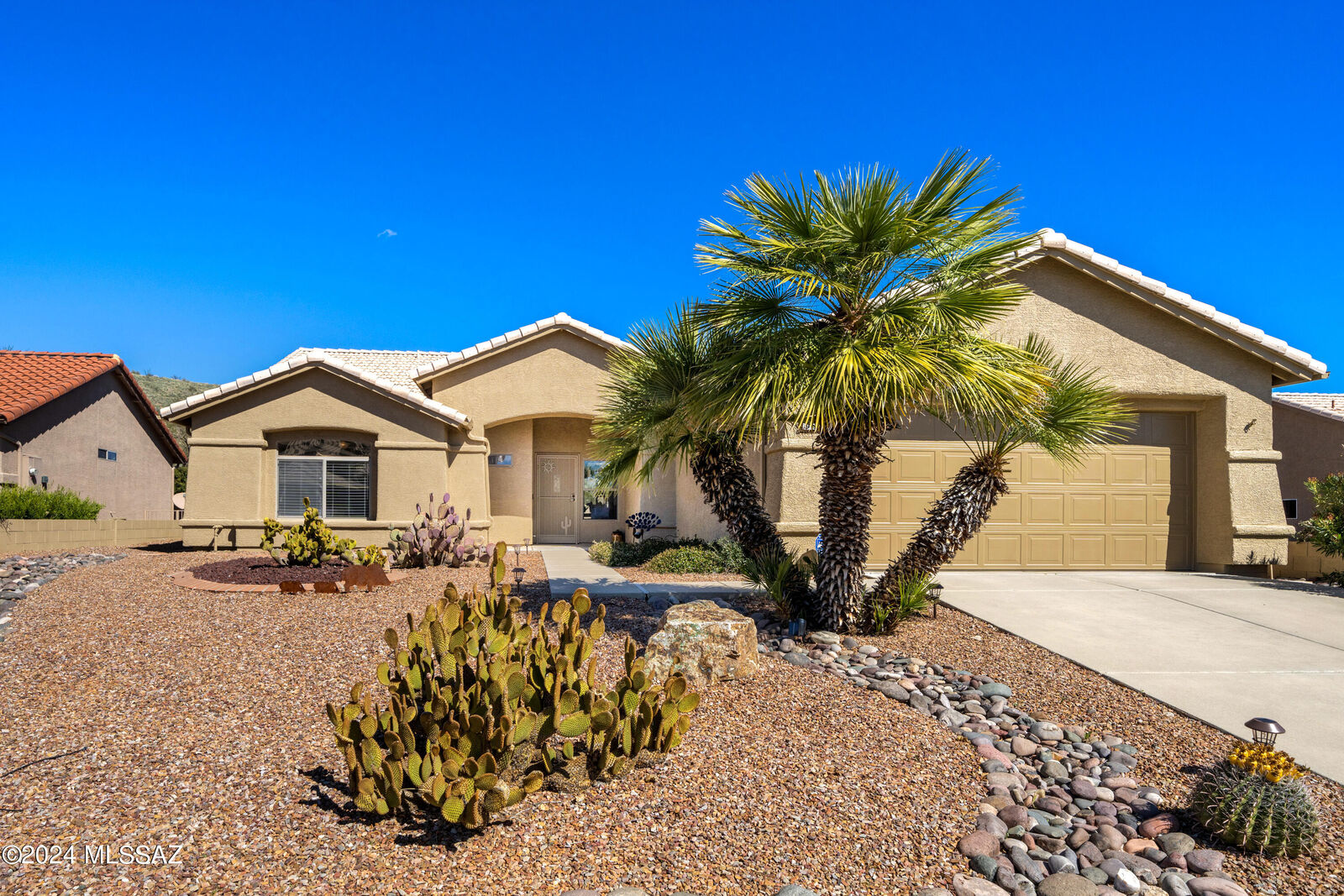 Property Photo: 37616 S Skyline Drive AZ 85739