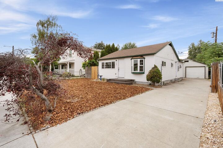 Property Photo: 513 Smith WA 99352
