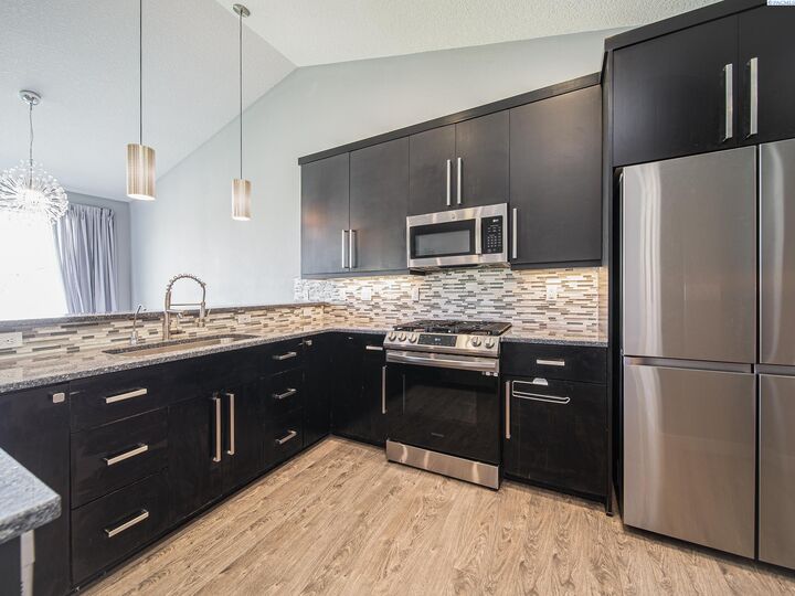 Property Photo: 4911 Bilbao Dr WA 99301
