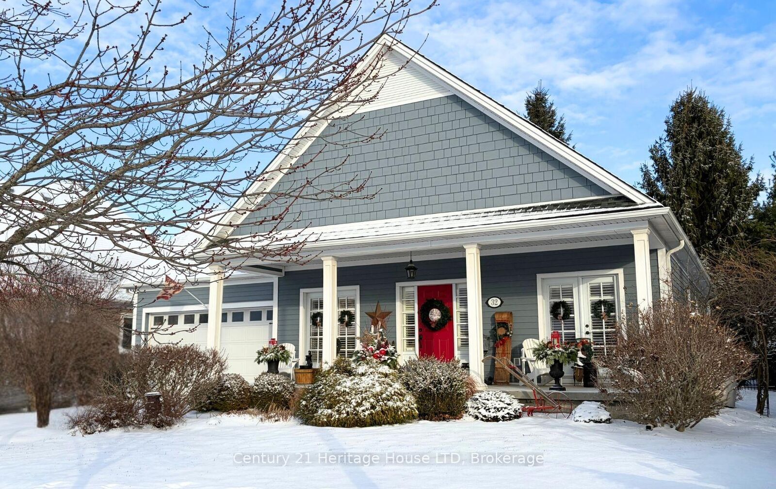 Property Photo: 32 Sunrise Court ON L0S 1N0