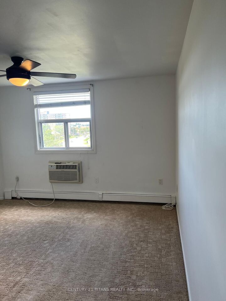 Property Photo: 931 Wonderland Road 702 ON N6K 2X6