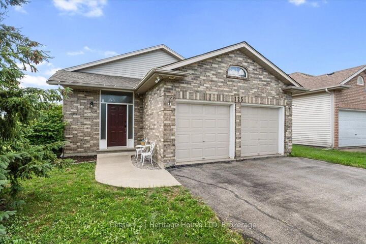 Property Photo: 125 Gretel Place ON L3C 7H5