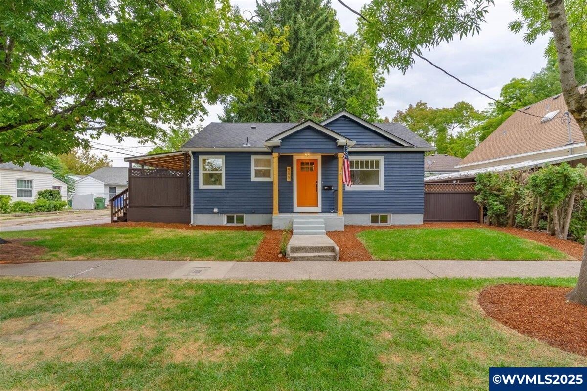 Property Photo:  585 Jefferson St NE  OR 97301 