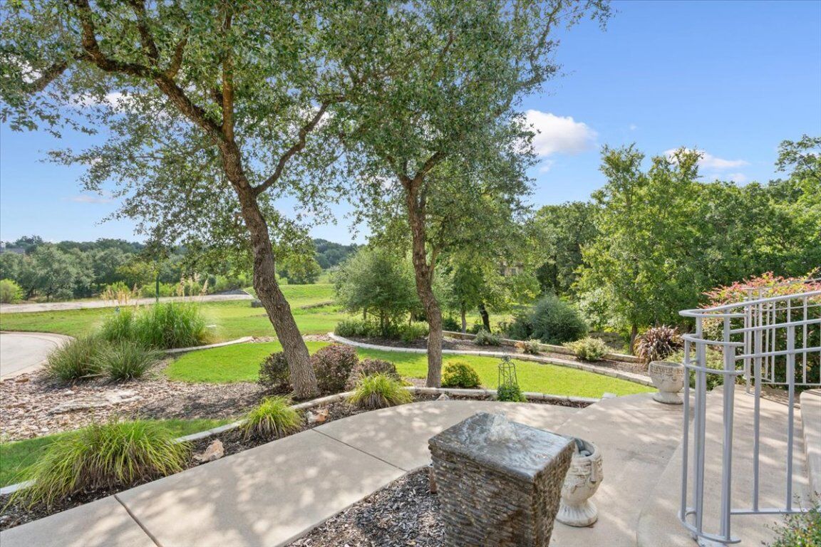 Property Photo:  116 Hacienda Heights Cove  TX 78633 