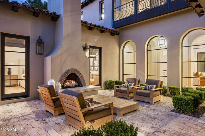 Property Photo:  19979 N 102nd Place 1137  AZ 85255 