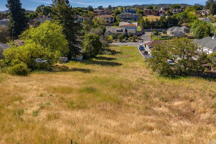 Property Photo: 12 Dorenfeld Court CA 94952