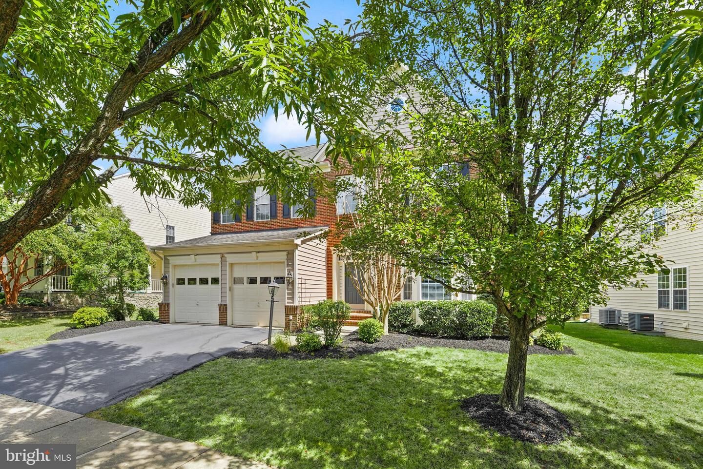 Property Photo:  19296 Creek Field Circle  VA 20176 