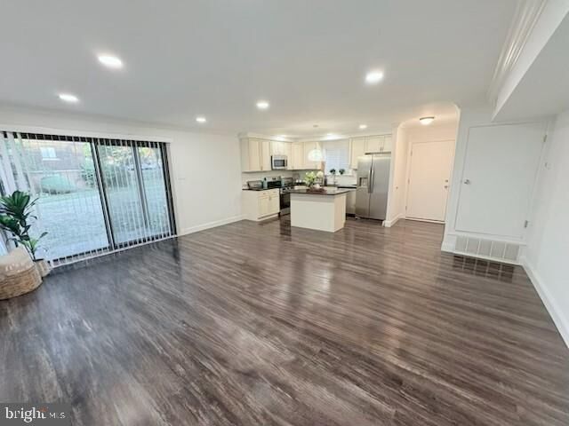 401 Meadow Woods Lane  Lawrenceville NJ 08648 photo