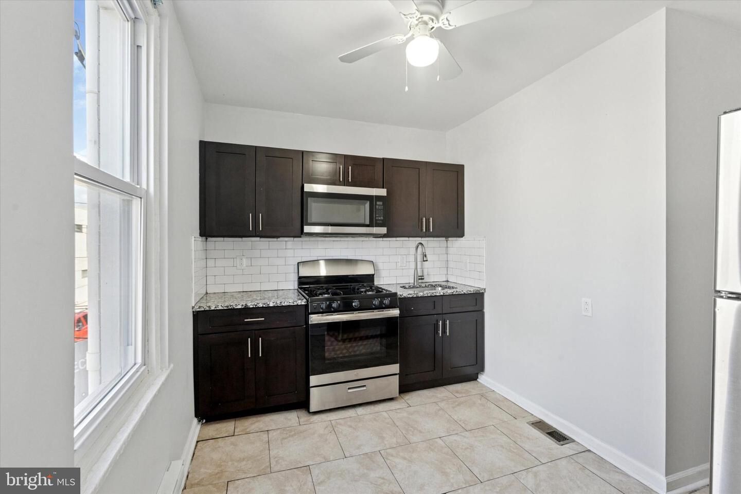 Property Photo:  1017 W Huntingdon Street Apt. 2  PA 19133 