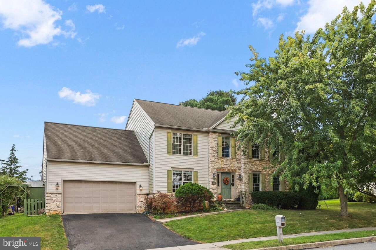 Property Photo: 125 Verna Drive PA 17313