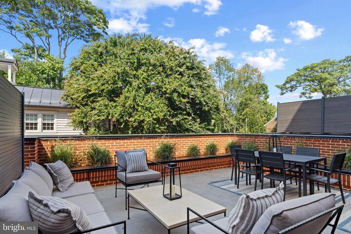 Property Photo: 223 S Union Street VA 22314