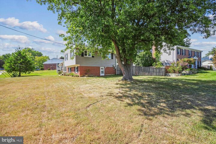 Property Photo: 4500 Picot Road VA 22310