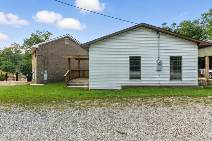Property Photo:  107 Loveless Ln  AR 71968 