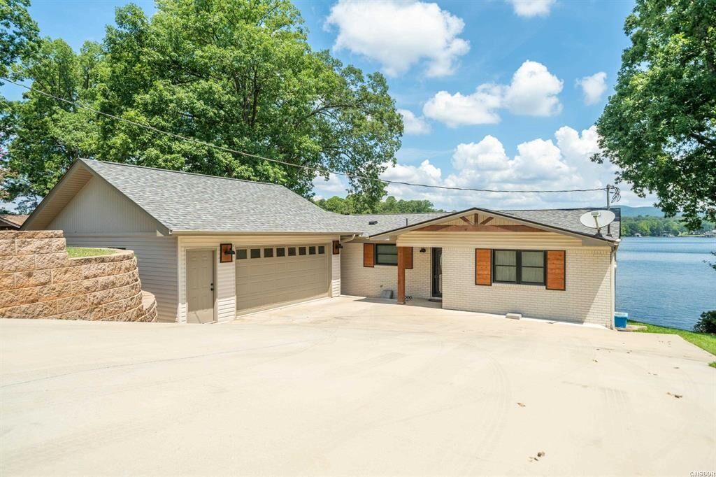 Property Photo:  406 Sunset Bay Road  AR 71913 