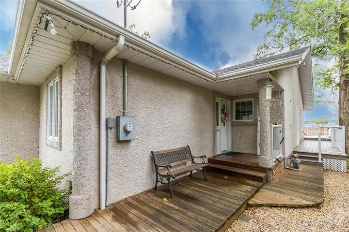 Property Photo: 105 Peters Lane MB R5G 1J6