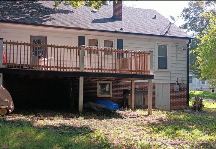Property Photo:  215 W 10th Street W  NC 28144