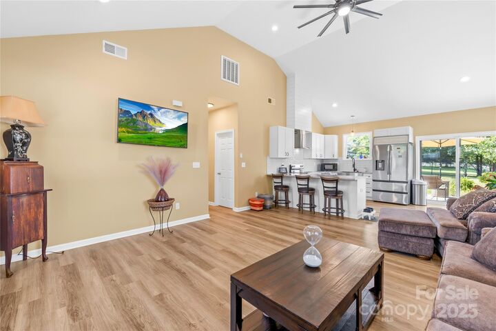 Property Photo:  3121 Suffolk Drive  NC 28152 