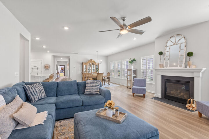 Property Photo:  1133 Cooper Point Street  SC 29485 