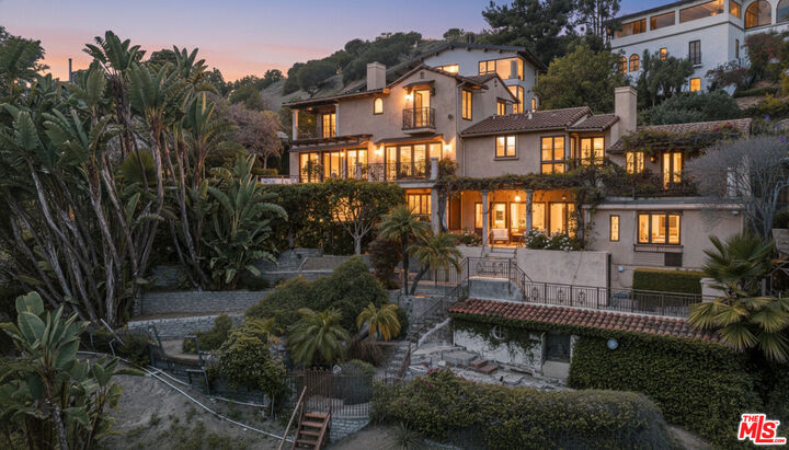 6930 Oporto Dr  Los Angeles CA 90068 photo