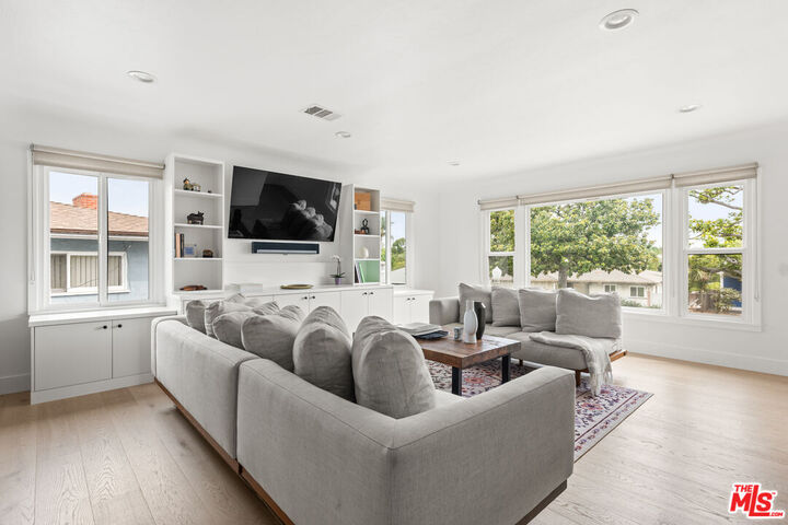 Property Photo: 5826 Abernathy Dr CA 90045