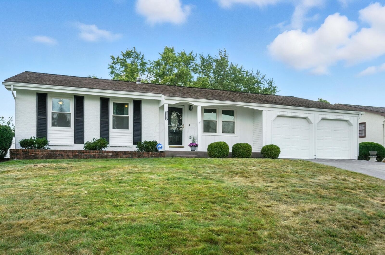 Property Photo: 3723 Klibreck Drive OH 43228