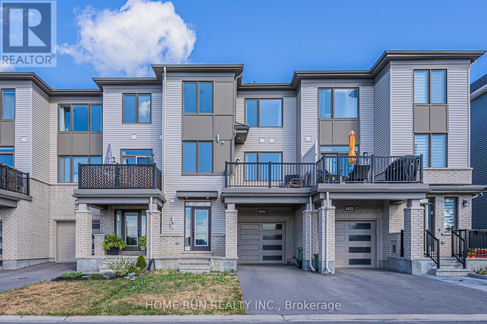 Photo de la propriété: 366 Aphelion Crescent ON K2J 6N4