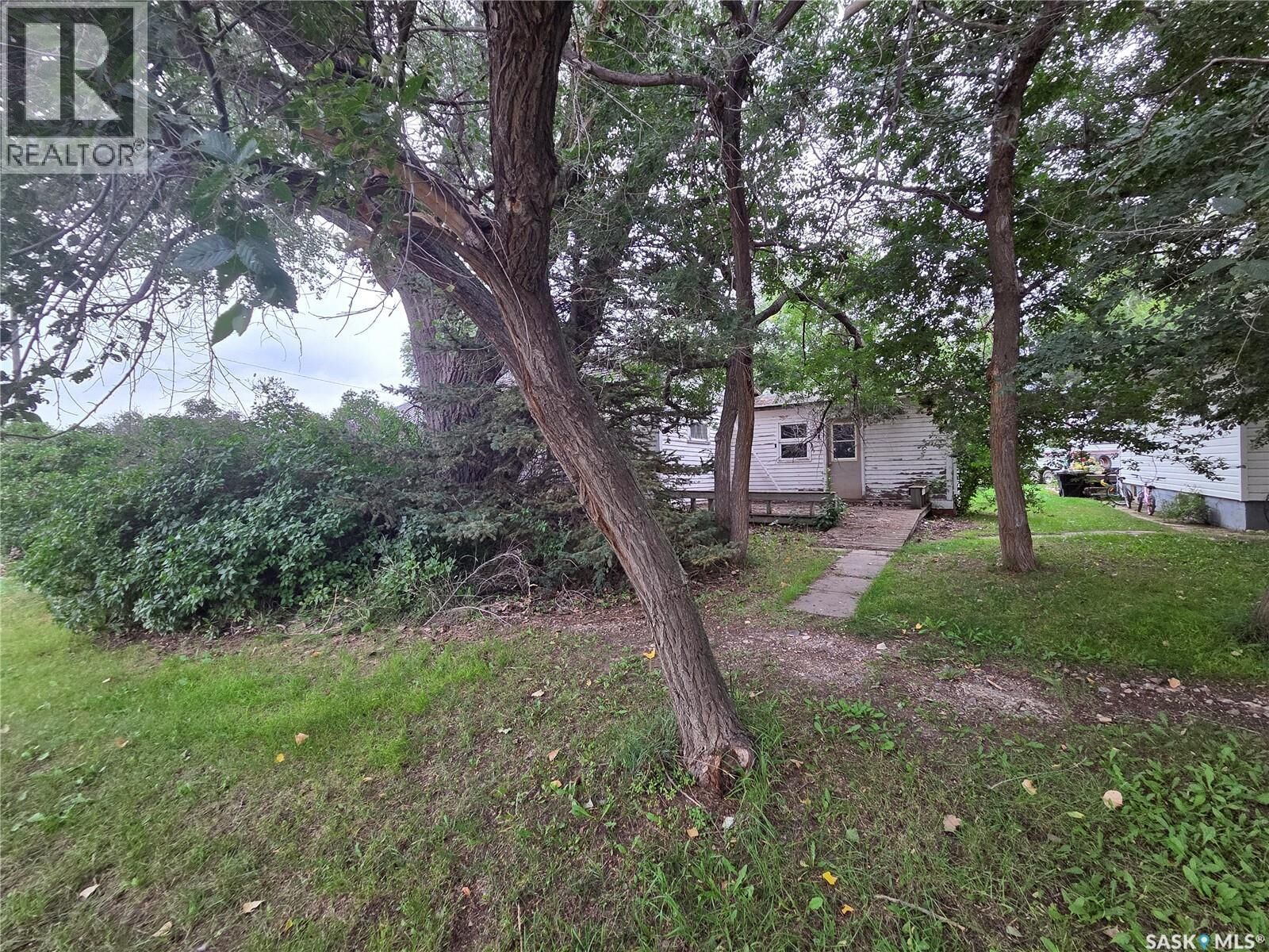 Property Photo: 227 Main Street SK S0N 1C0