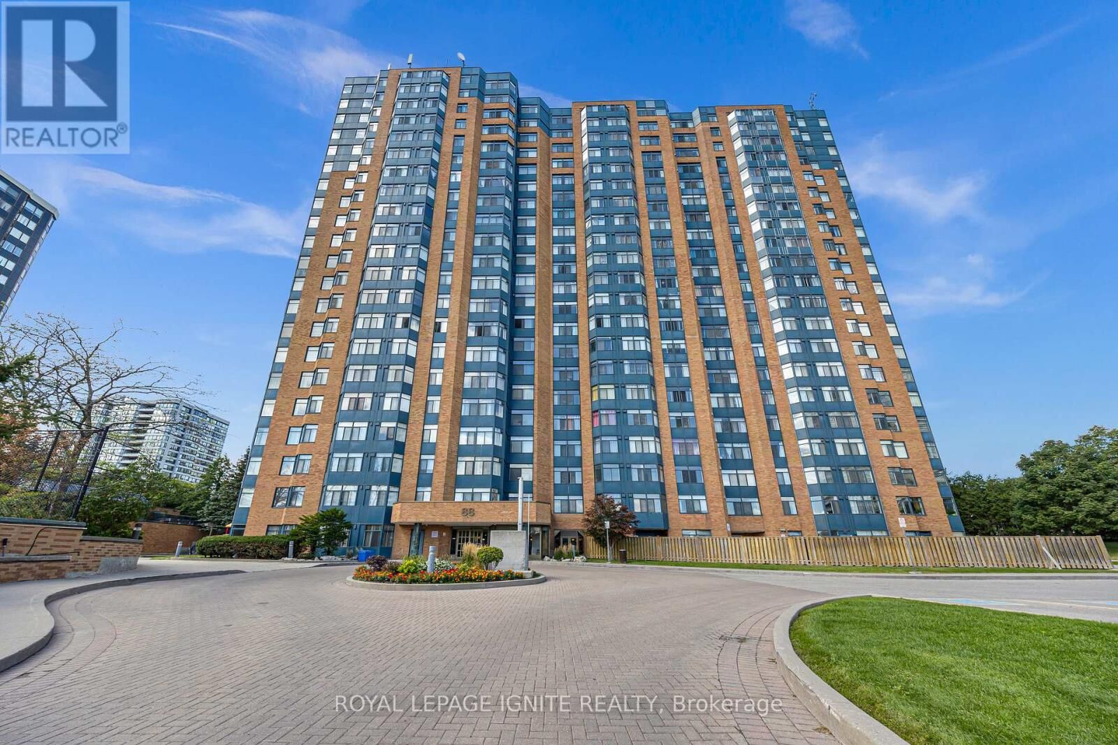 Property Photo:  88 Alton Towers Circle 215  ON M1V 5C5 