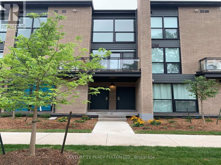 Property Photo: 9B Falaise Road ON M1E 3B6